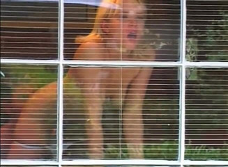 Teens Get it Hard: 金髪の十代のお尻は、クローズアップビデオで口の中で犯され、jizzed