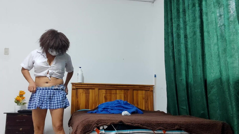 NEGRITA SEXY: 调情学生色情片！！她是一个丰满的自拍色情片热情