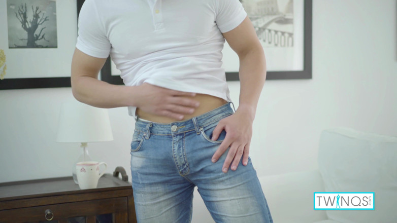 Twin Qs: Horny fuck boy Luke playing with his raging hard cock!