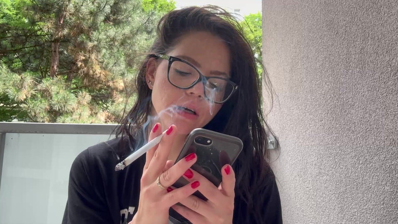 Shione Cooper: Kouření, když vám odpovím zde