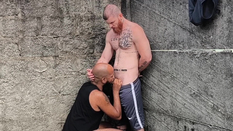 Tio Barbudo: Backyard Blowjob.