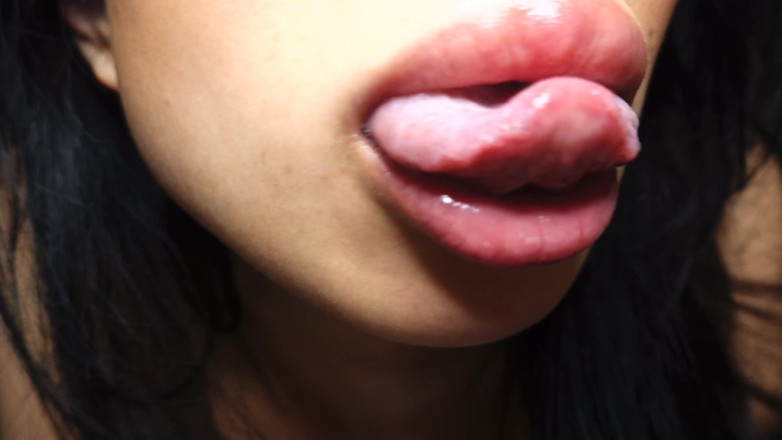 Asmr_mouth: Şehvetli ateşli seksi lens yalama