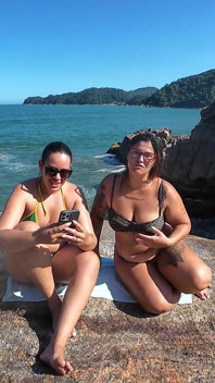 Saya mewawancarai yang terpanas di pantai São Paulo, Daine Belan, menunjukkan semuanya tanpa sensor