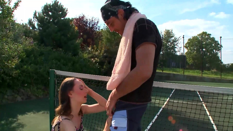 MMV and Eroticplanet Clips: Kočička sání ptáka Klečí, Hluboké kouření a Jízda na zadku...