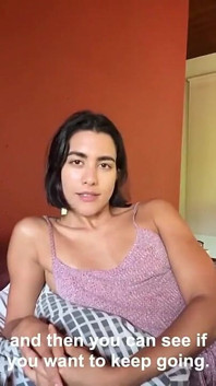 Arkadaşımın ilk porno videosunu çekmesine yardım ediyorum!
