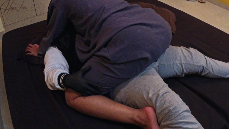 Hope Love: 남편이 도착하기 전에 방에서 나를 풍성하게 따먹는 섹시한 히잡 여자