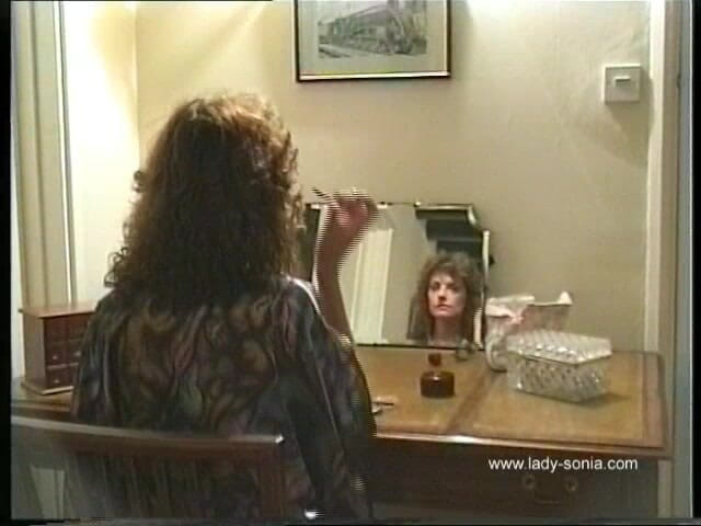 Lady Sonia: 头发和化妆