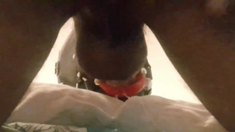 LauraOnHeels: MILF з кляпом, фальшивими губами, трахнутими в роті та на обличчі