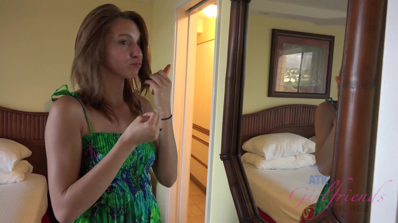 ATK Fans (Girlfriends): Vacanze virtuali in Hawaii con la bella troia Cece Capella 8/8