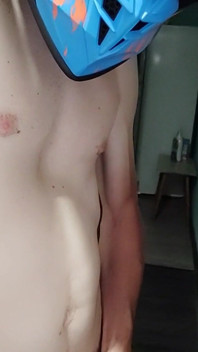 577277962