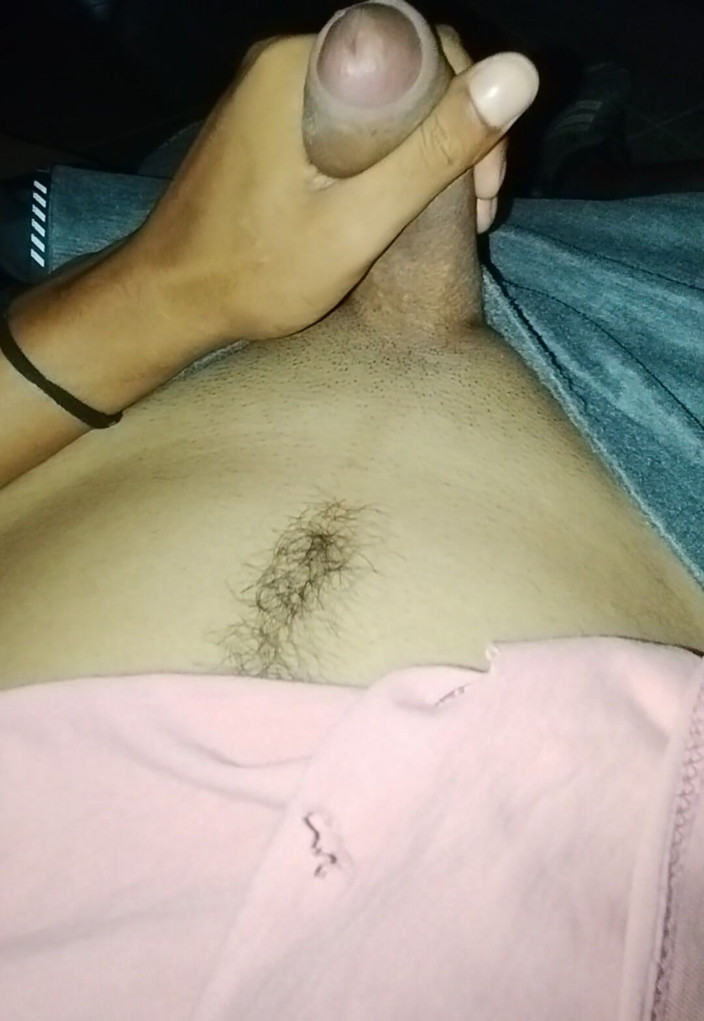 AlexAlejandro13: 私は一人で部屋にいた