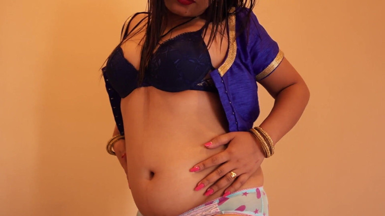 Chudasi Bhabhi: Passionate Hard Sex with a Beautiful Indian Bhabhi with Big...