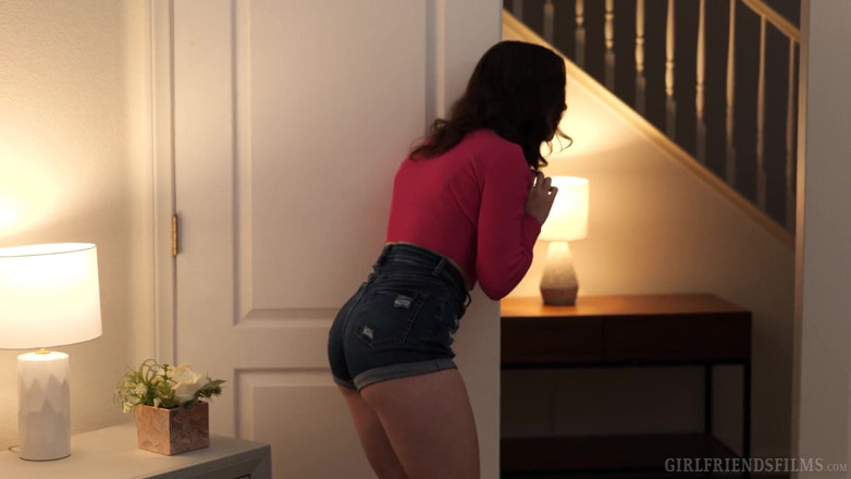 Girlfriends Films: Girlfriendsfilms przyrodnie siostry - scena 4