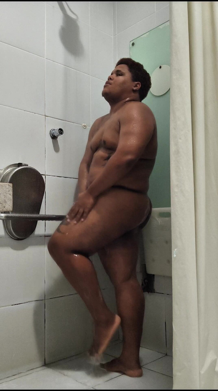 Blackteddybr: Black Bear Taking a Bath and Cumming in a Hospital...