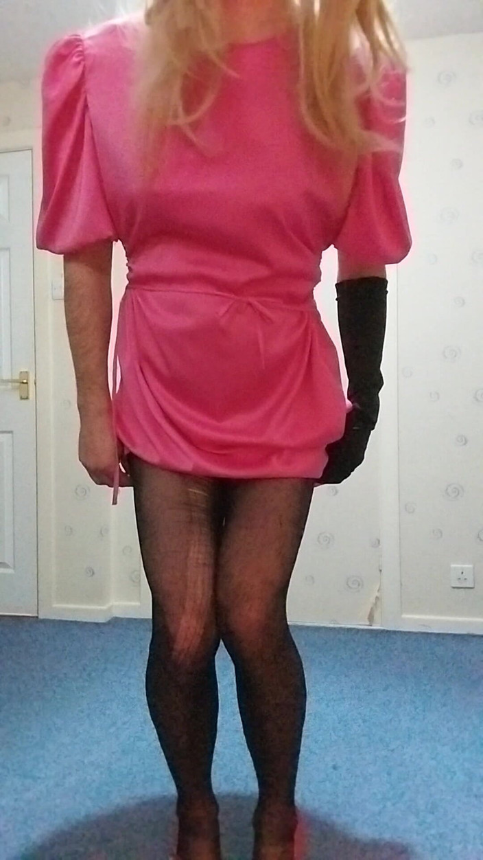 Cindy Belfast: Blond mietje prachtig sperma in roze