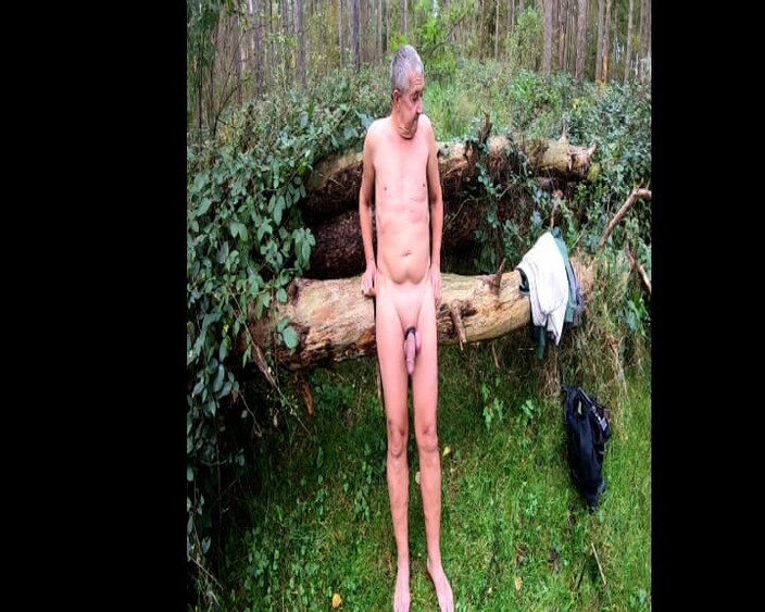 Andy: Дрочка в лесу