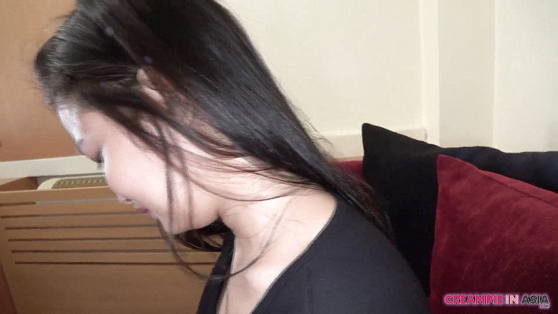 Creampie In Asia: 그녀는 질싸에 대해 약간 화가 났어