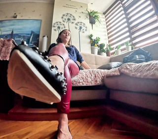 Mistressyammyboots: Ayakkabılarımı Dilinle Parlat