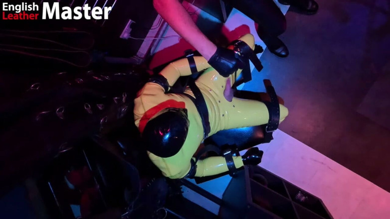 EnglishLeathermaster: CBT na gumowy gimp