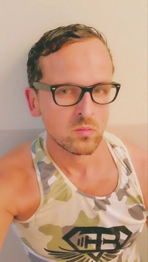 Slutboyben: Slutboyben Cam4 Hotel Floor Ekshibicjonista