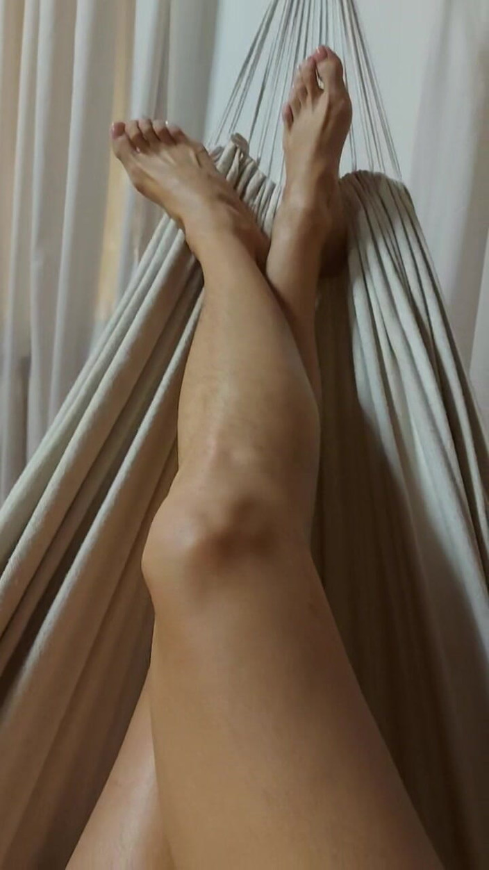 GinnaGg: 看看我的腿