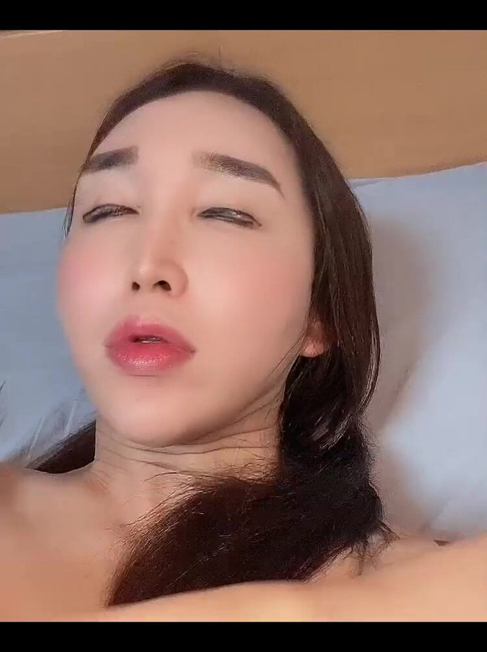 TS Shizuka: Masturbazione