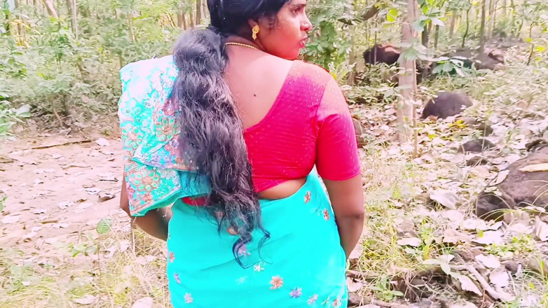 Telugu honey lips: Indian OutDoor Sex. Telugu Dirty Talks.