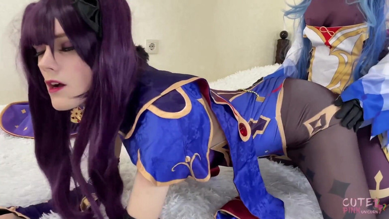 CutePinkUnicorn: Gadis anime melatih pantatku dengan strap-on femdom