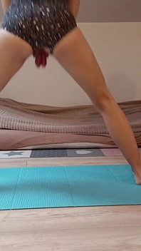 Big Cunt Doing Yoga