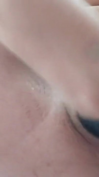 Primo piano fisting figa fino all'orgasmo