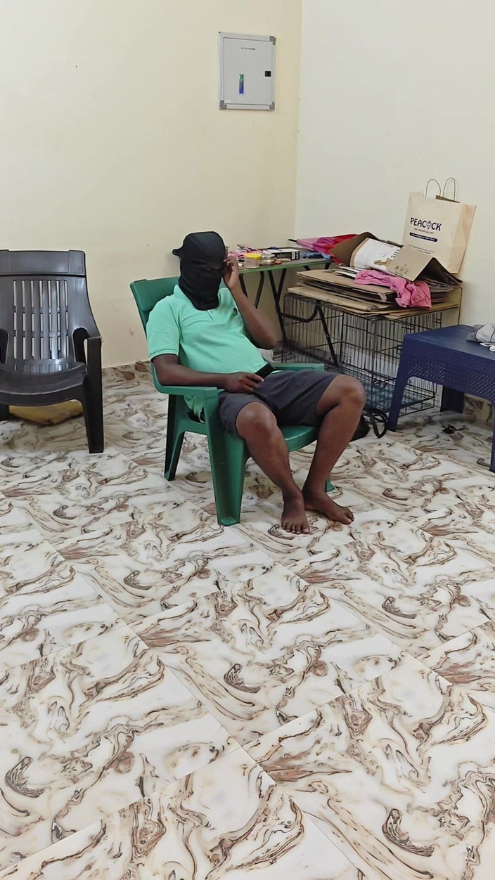 Thesana: 변태 배다른 아들에게 속아 따먹히는 새엄마