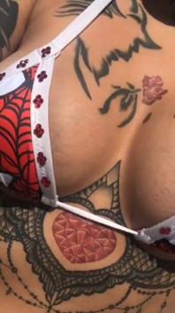 Corp tatuat