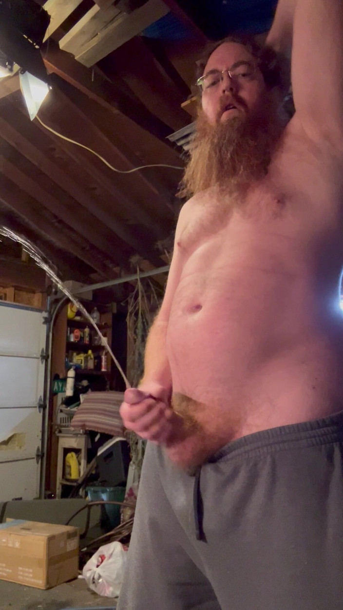 Big Baz: Pissen met spermafontein