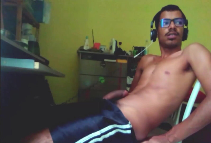 Couple 2 Black: Wideo 119 Noszenie tych szortów czyni mnie twardym