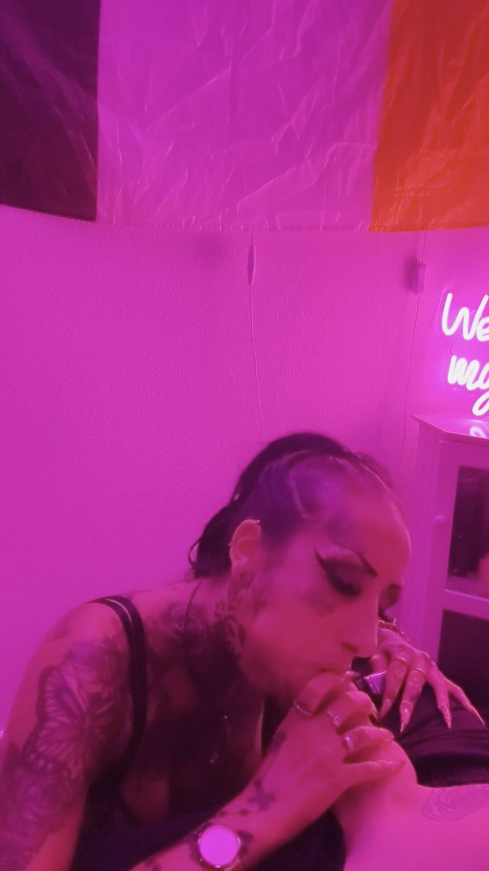 The irish bull: Tattoed BJ