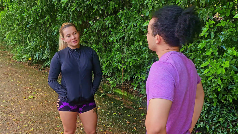 KerentSleen: I Do Extra Cardio with My Running Neighbor