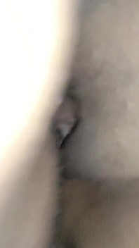 我和继兄在继阿姨不在家的时候做爱
