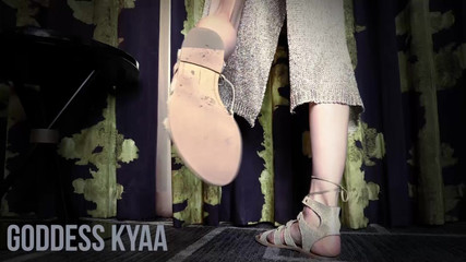 Kyaa Chimera: Queens Golden Sandals
