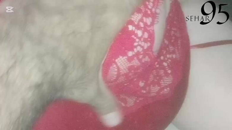 sehar95: Zblízka v Red Spodních