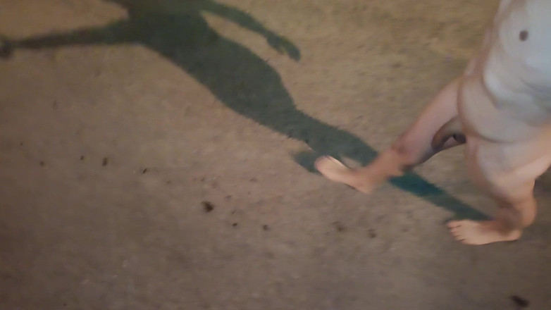 Dan Eagle: Nagi Sikanie Prysznic Na Ulicy