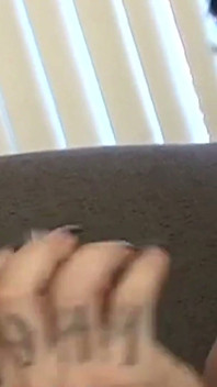 POV pomáháte ctižádce Isabell realizaci jejích snů ve stylu zezadu a misionářské osvědčování.