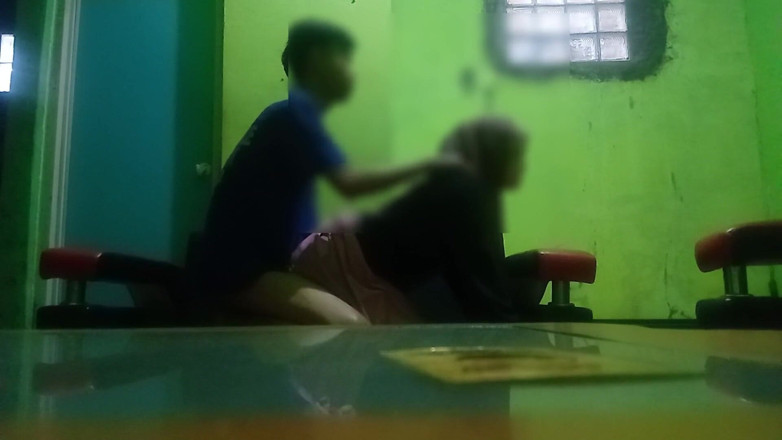 Famly sex: Ho quasi scoperto quando ho scopato la figa del fratellastro...
