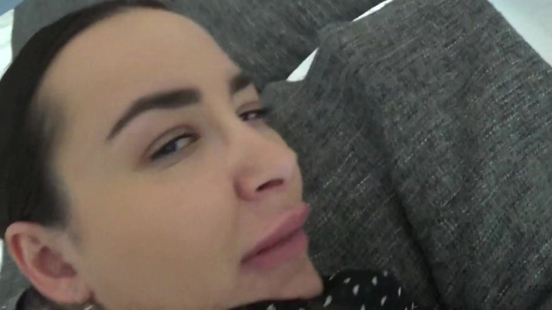 Amateur Homemade Porn: Amateur Turkse milf met dikke kont hard geneukt door een 20-jarige...