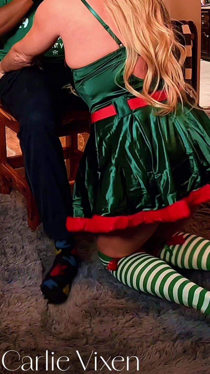 Carlievixen: 4K Carlie Vixen - sexy verde elf milf brinquedos perfurada buceta,...