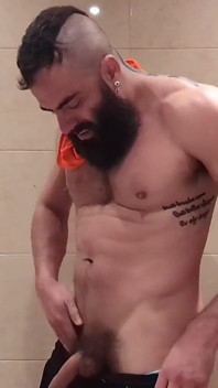 Papai adora se cheirar depois do treinamento.
