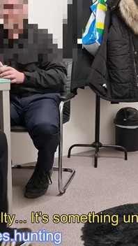 誘惑された警備員