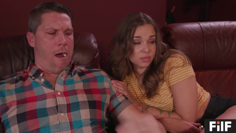 FILF - Father I'd Like To Fuck: FILF - aksi liar liza dan lily jordan sama ayah tiri...