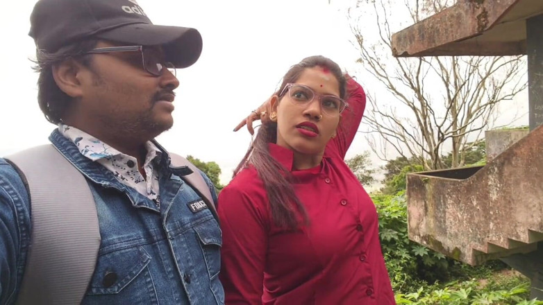 Sona bhabhi: Awek desi India bercium adegan dan tetek buah dada oleh...