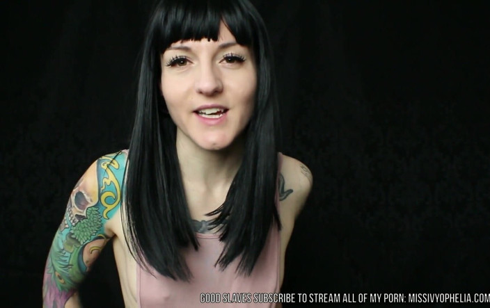 Miss Ivy Ophelia: Тренування крихітного члена