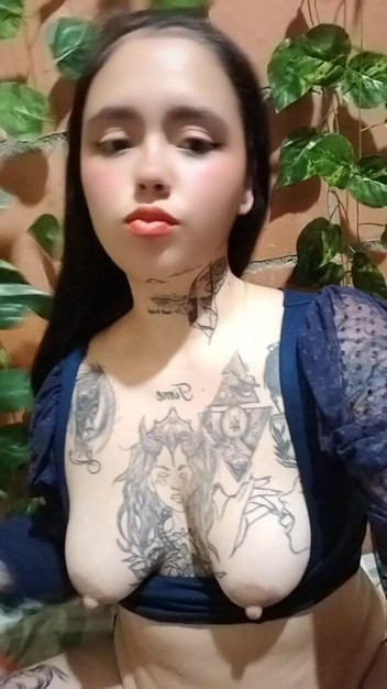 Dalyla: Беременная отчимом трогает себя, пока видит ее